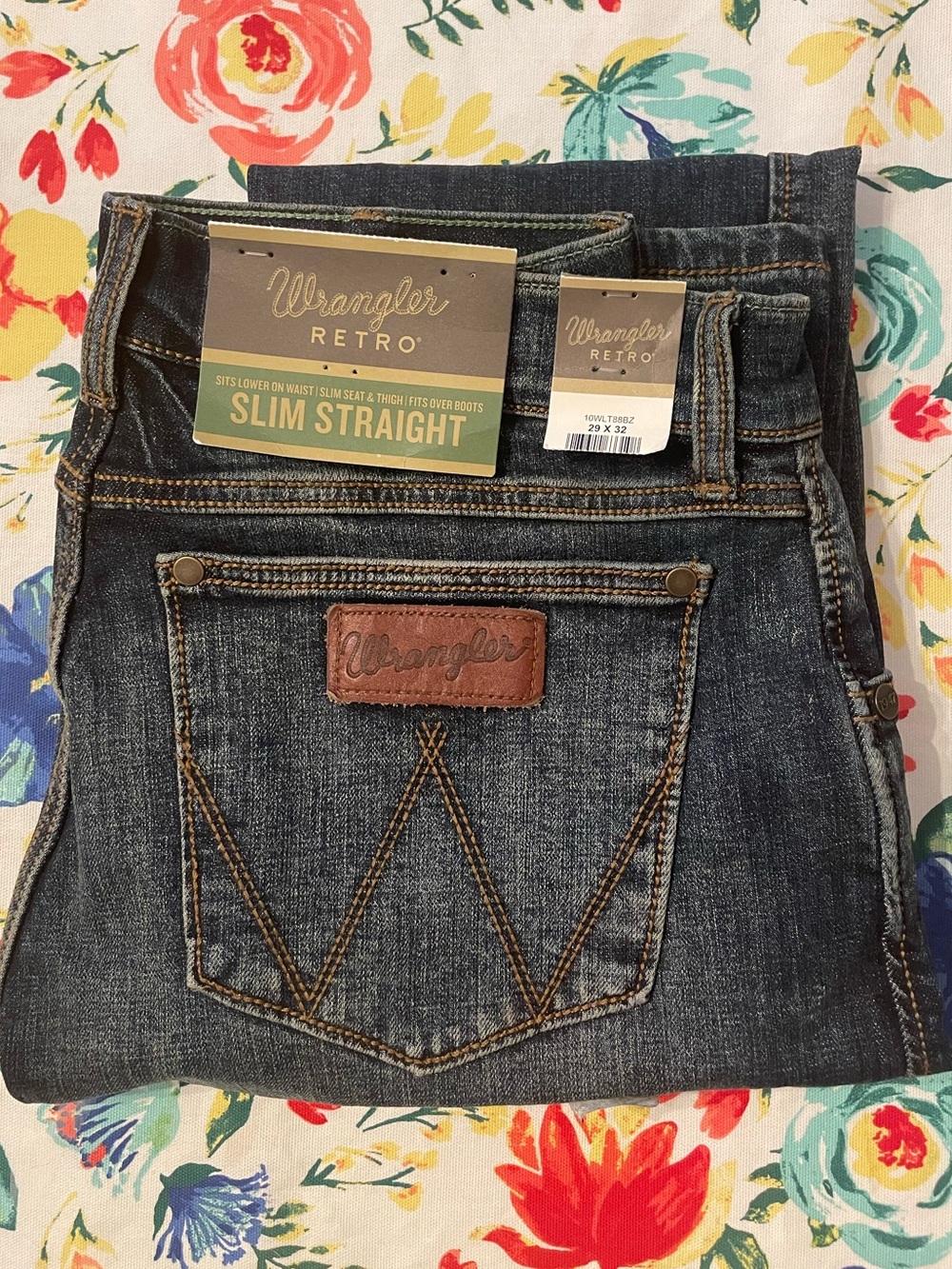Men’s Wrangler Retro Slim Straight Size 29/32 NWT